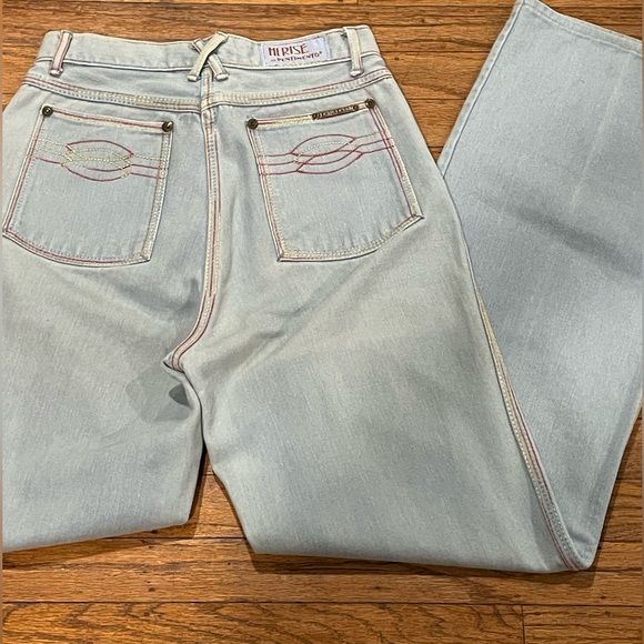 Vintage High Waisted Light Wash Pentimento Jeans with Rainbow Thread Detail - Picture 2 of 10